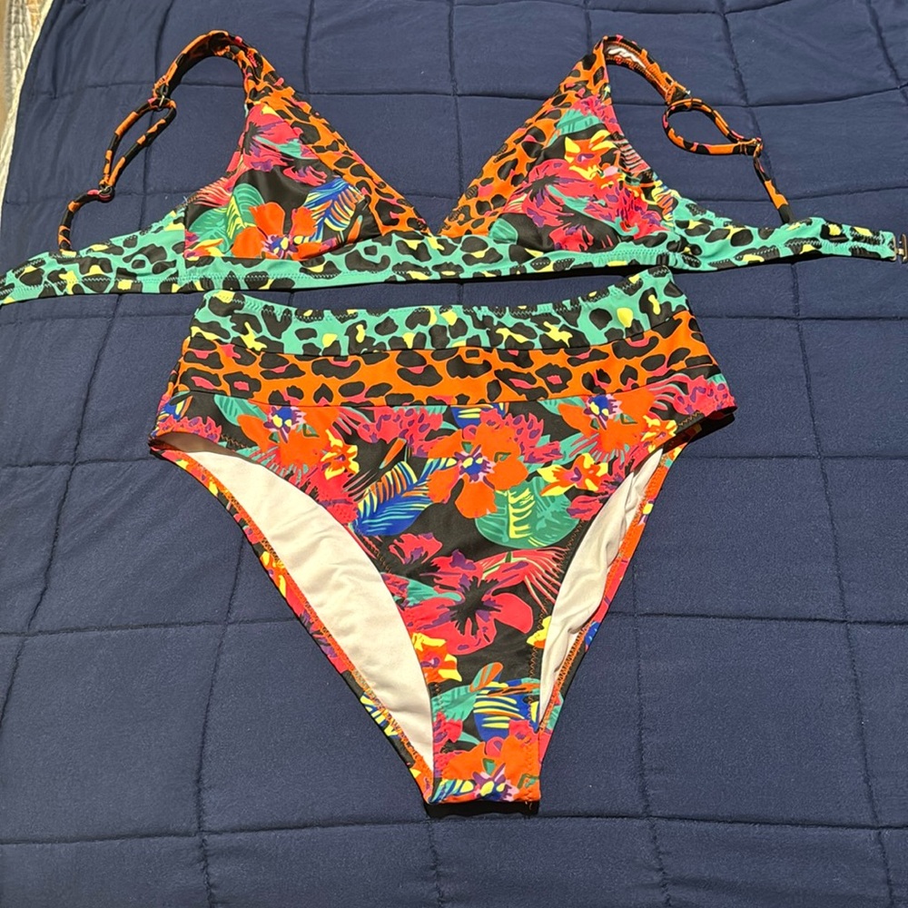 Women’s Bikini Swimsuit Size L